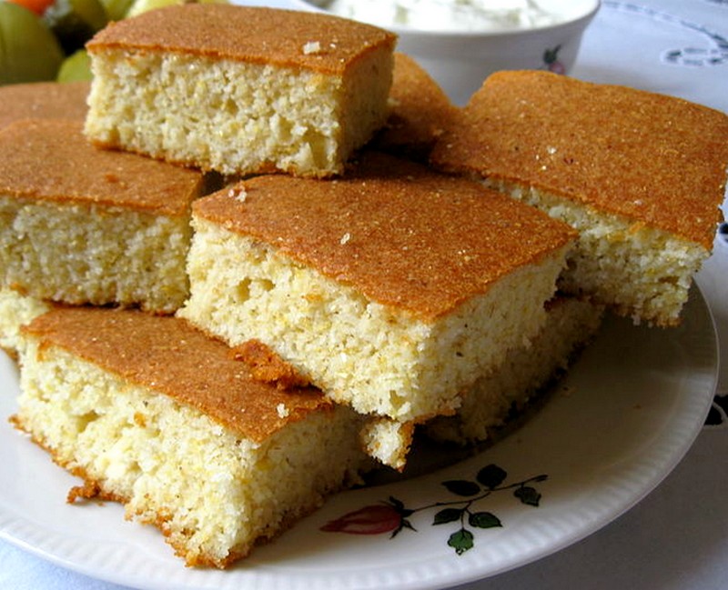 Pan de elote (granos de maíz, choclo)