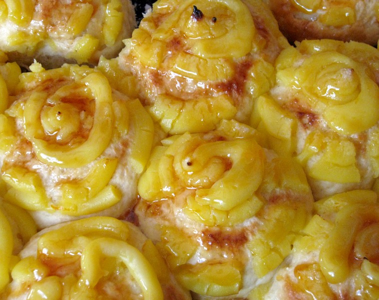 pan de leche con crema pastelera