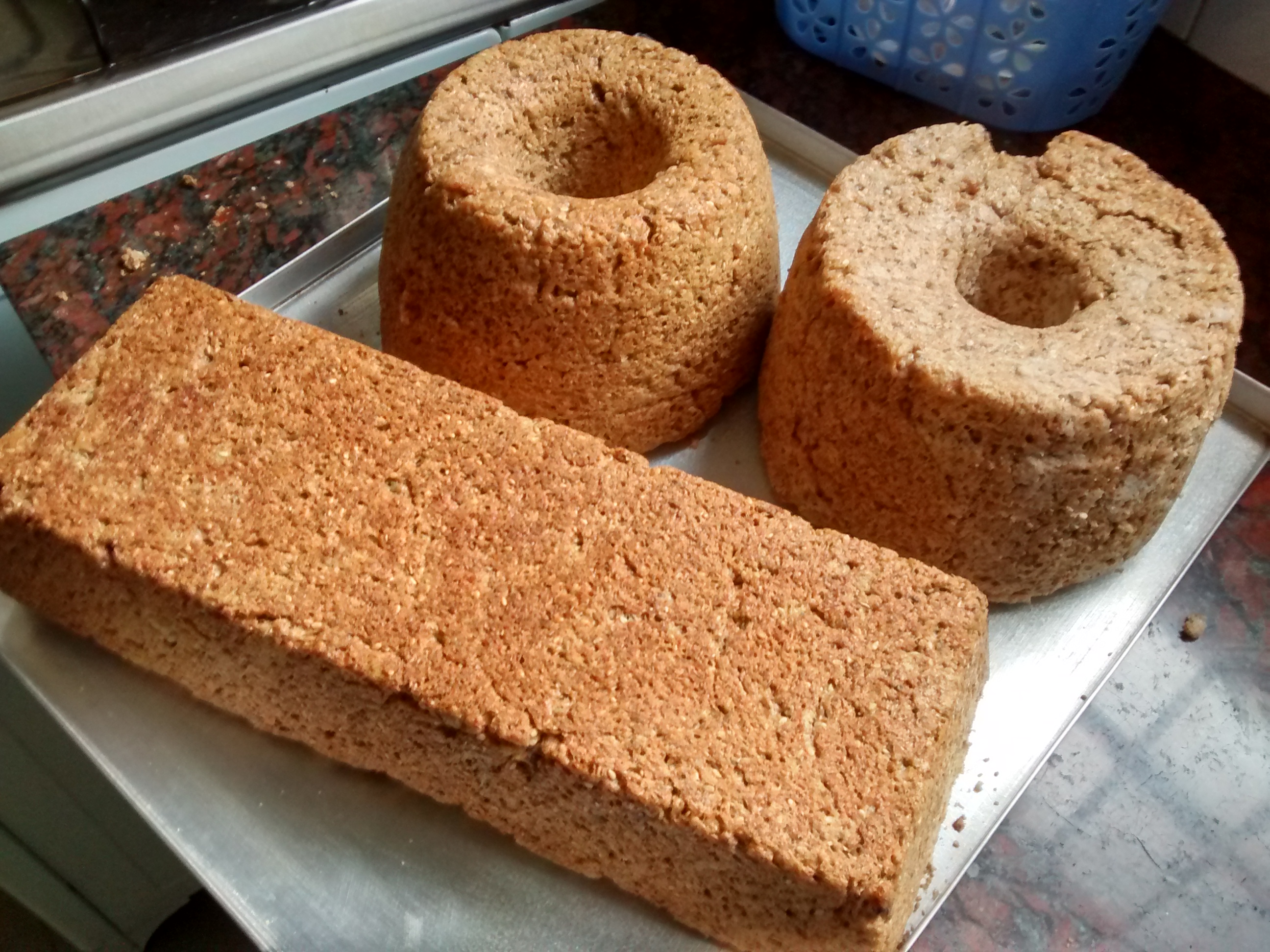 Panes caseros con harina de arvejas, harina de avena y sésamo