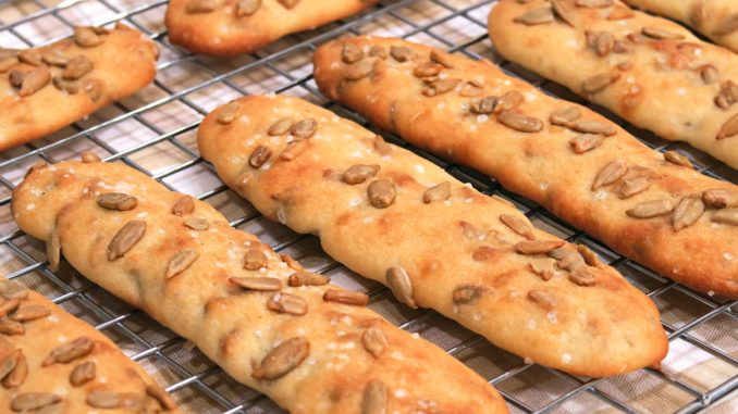 Pan de pipas caseros aperitivos faciles y rapidos