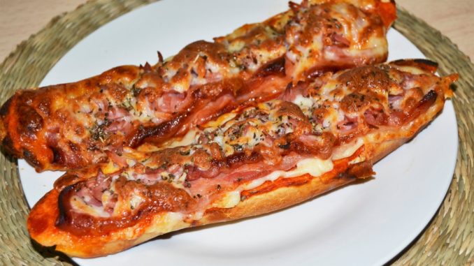 Paninis de bacon ahumado